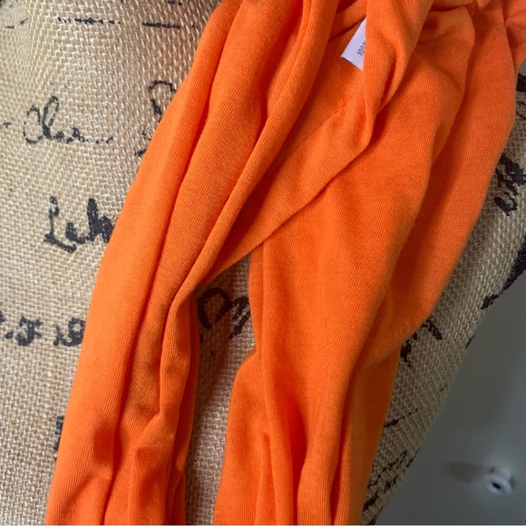 Baxbo Hidden Compartment Infinity Scarf - Picture 5 of 6